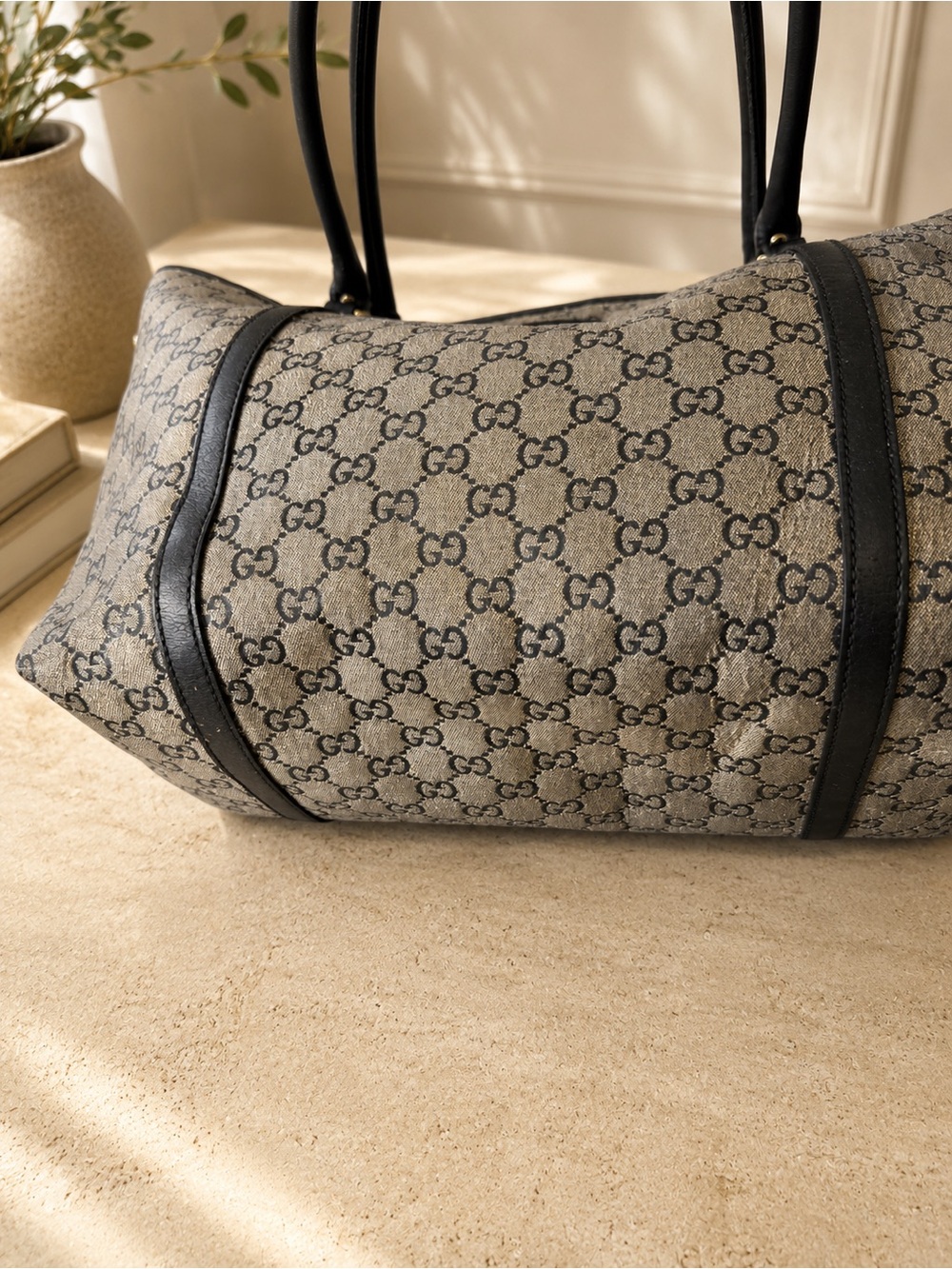Authentic Gucci GG Crystal Tote Bag – Navy/ Silver Monogram Canvas w/ COA - Picture 7 of 15